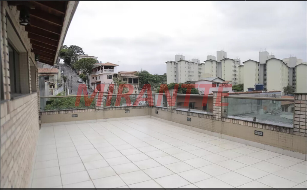 Casa terrea de 440m² com 4 quartos em Vila Carolina