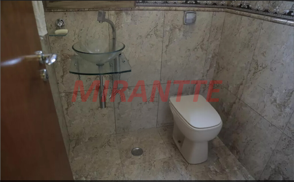 Casa terrea de 440m² com 4 quartos em Vila Carolina