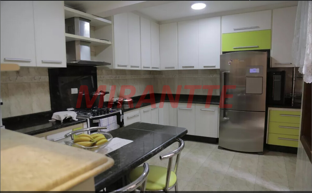 Casa terrea de 440m² com 4 quartos em Vila Carolina