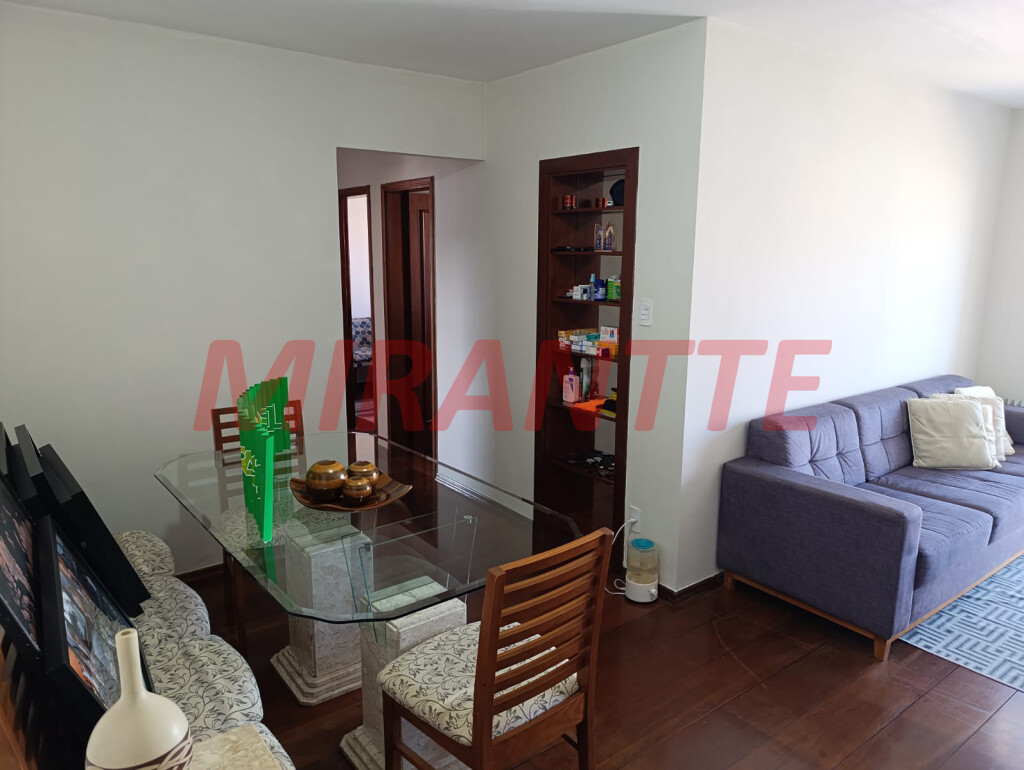 Apartamento de 70m² com 3 quartos em Água Fria