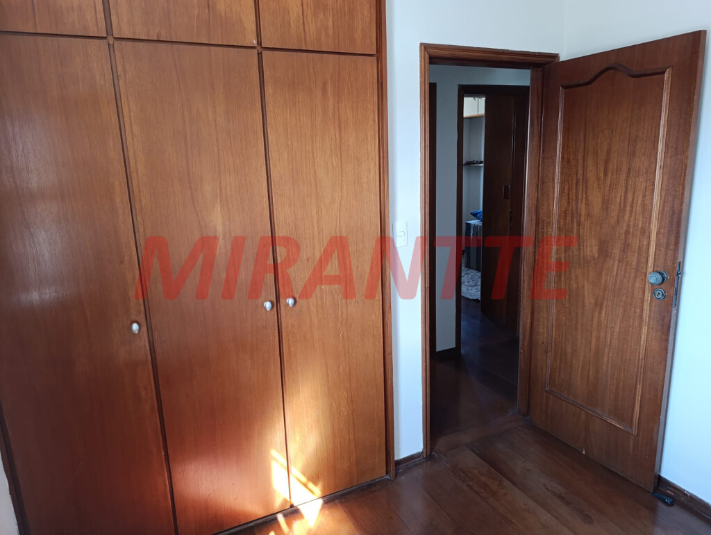 Apartamento de 70m² com 3 quartos em Água Fria