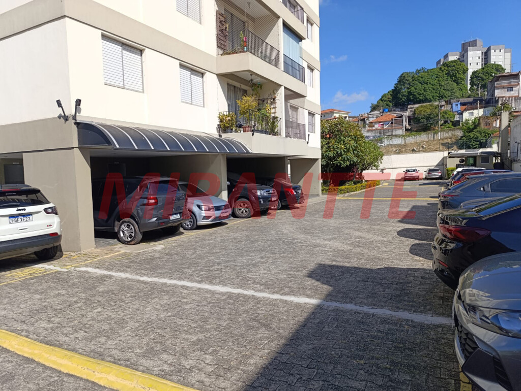 Apartamento de 70m² com 3 quartos em Água Fria