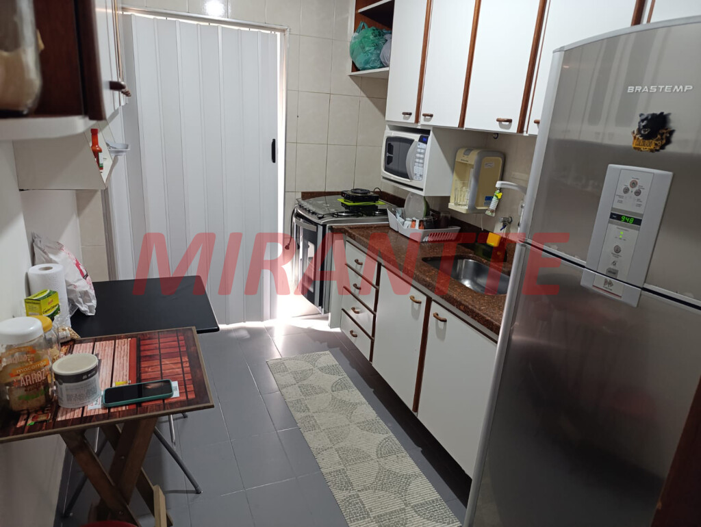 Apartamento de 70m² com 3 quartos em Água Fria