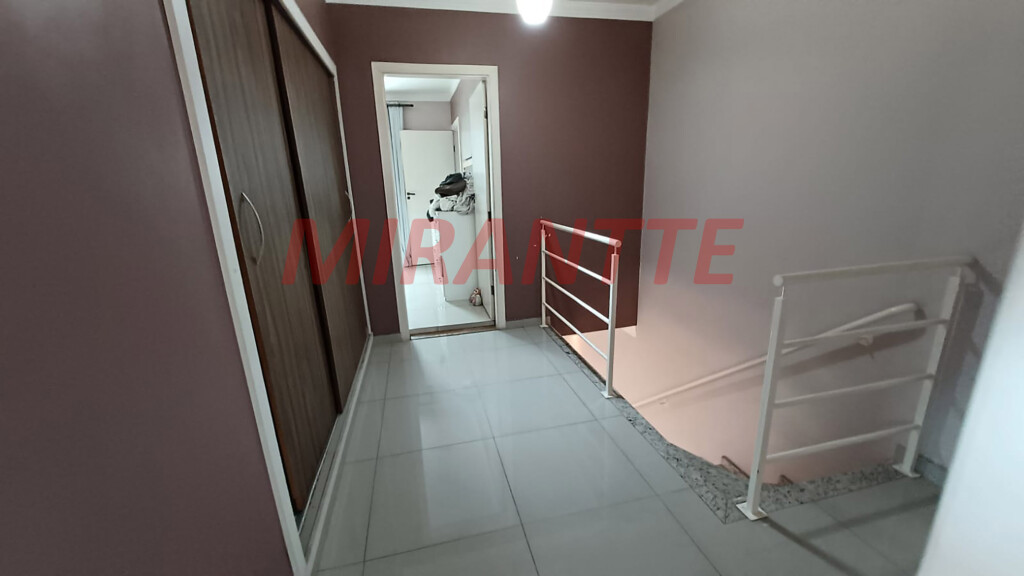 Sobrado de 238m² com 3 quartos em Jardim Vila Galvão
