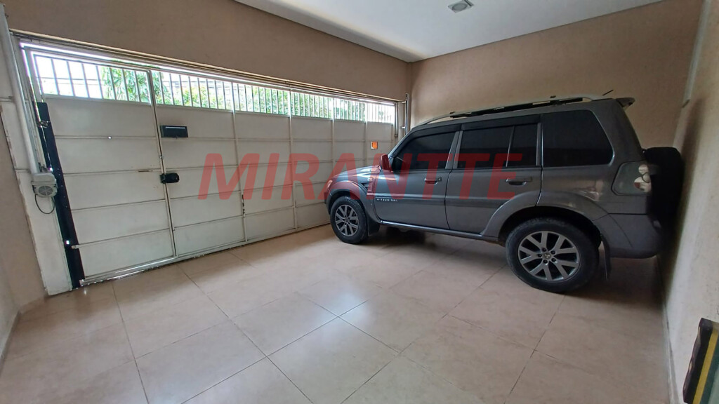 Sobrado de 238m² com 3 quartos em Jardim Vila Galvão