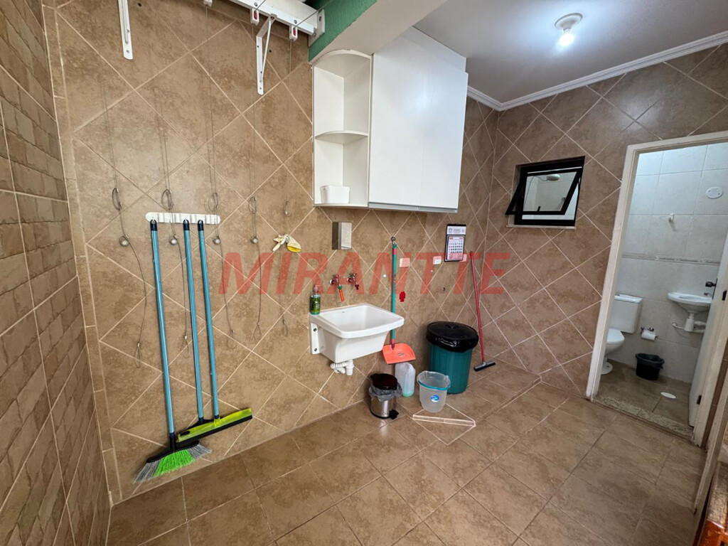 Sobrado de 155m² com 3 quartos em Santana