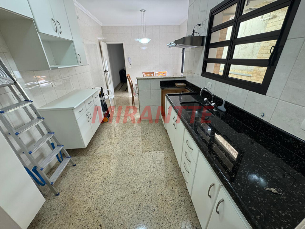 Sobrado de 155m² com 3 quartos em Santana