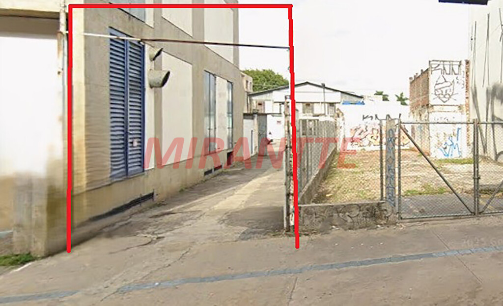Terreno de 2354m² em Santana