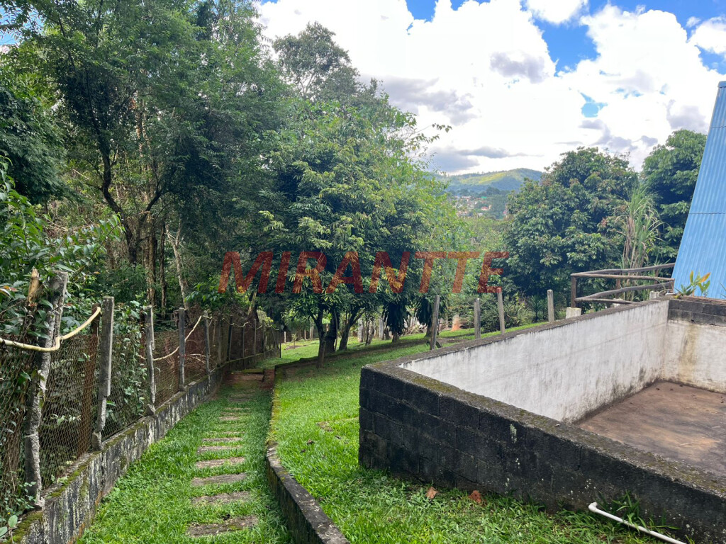Chácara com 8 quartos em Caceia