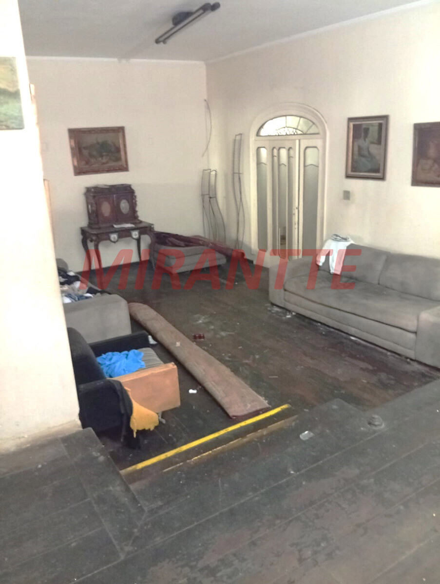 Sobrado de 388m² com 6 quartos em Vila Madalena