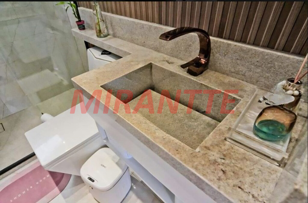 Apartamento de 70m² com 2 quartos em Santa Teresinha