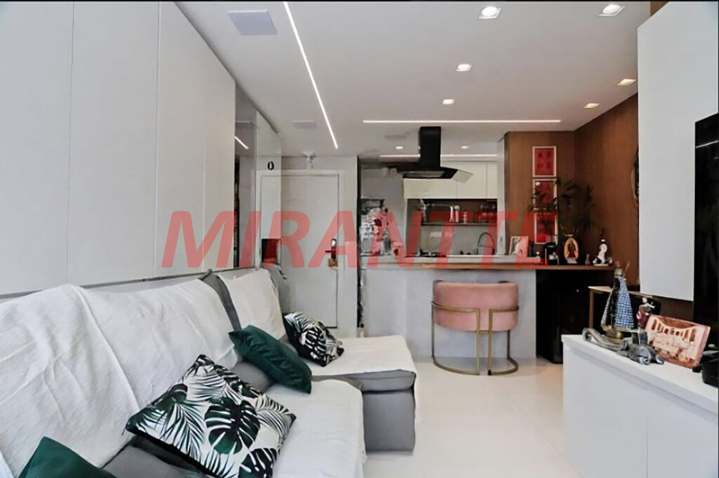 Apartamento de 70m² com 2 quartos em Santa Teresinha