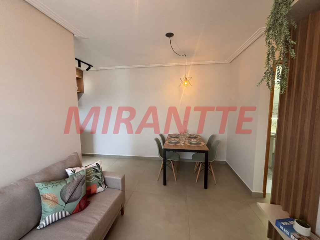 Apartamento de 42m² com 2 quartos em Vila Pauliceia
