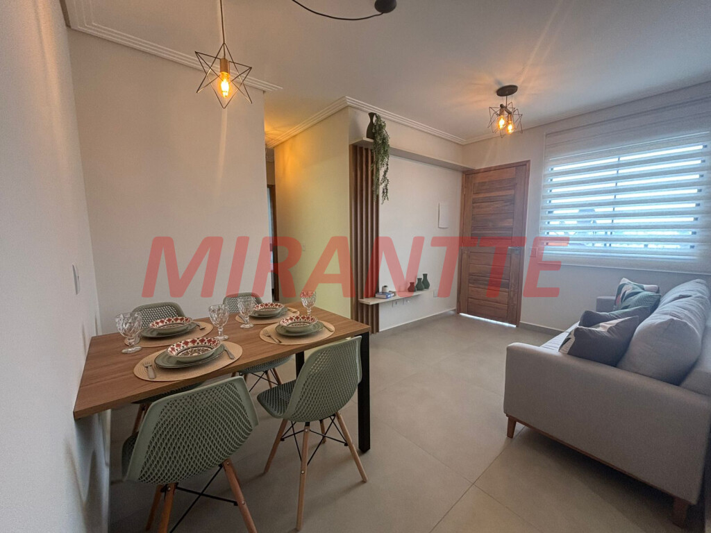 Apartamento de 42m² com 2 quartos em Vila Pauliceia