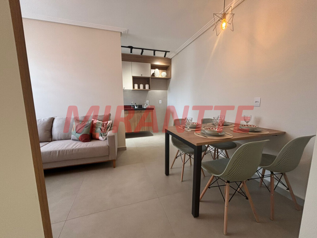 Apartamento de 42m² com 2 quartos em Vila Pauliceia