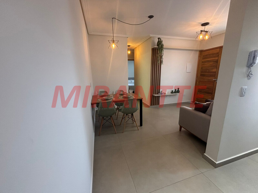 Apartamento de 42m² com 2 quartos em Vila Pauliceia