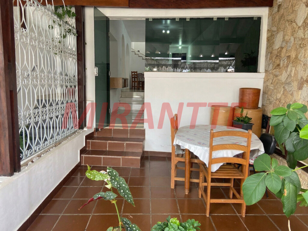 Sobrado de 156m² com 2 quartos em Vila Ester