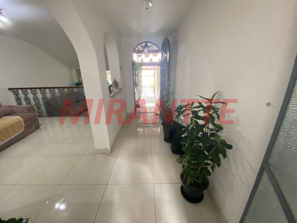 Sobrado de 156m² com 2 quartos em Vila Ester
