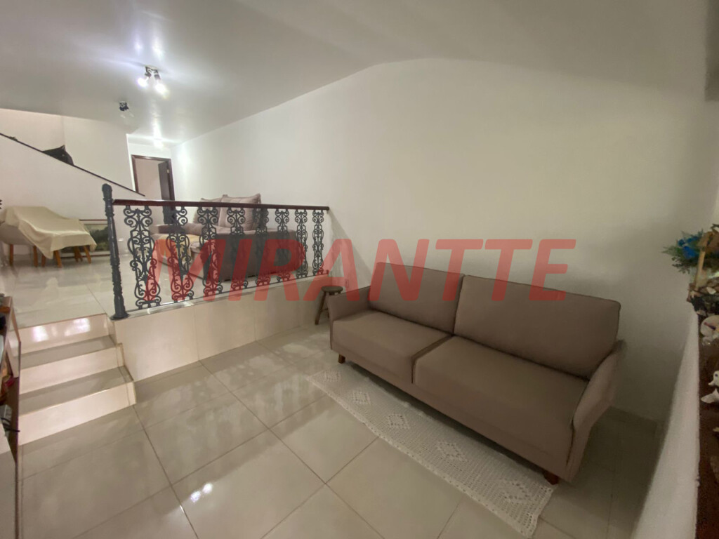 Sobrado de 156m² com 2 quartos em Vila Ester