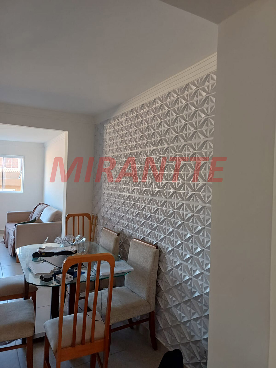 Sobrado de 172m² com 3 quartos em Conjunto Residencial Santa Terezinha