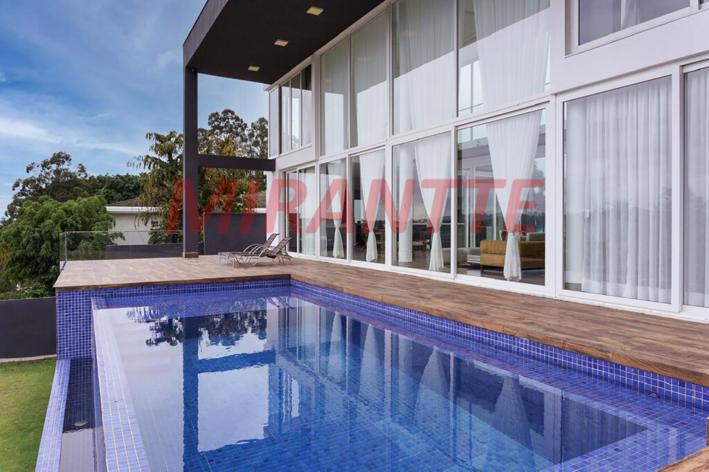 Casa de vila de 600m² com 4 quartos em Granja Viana