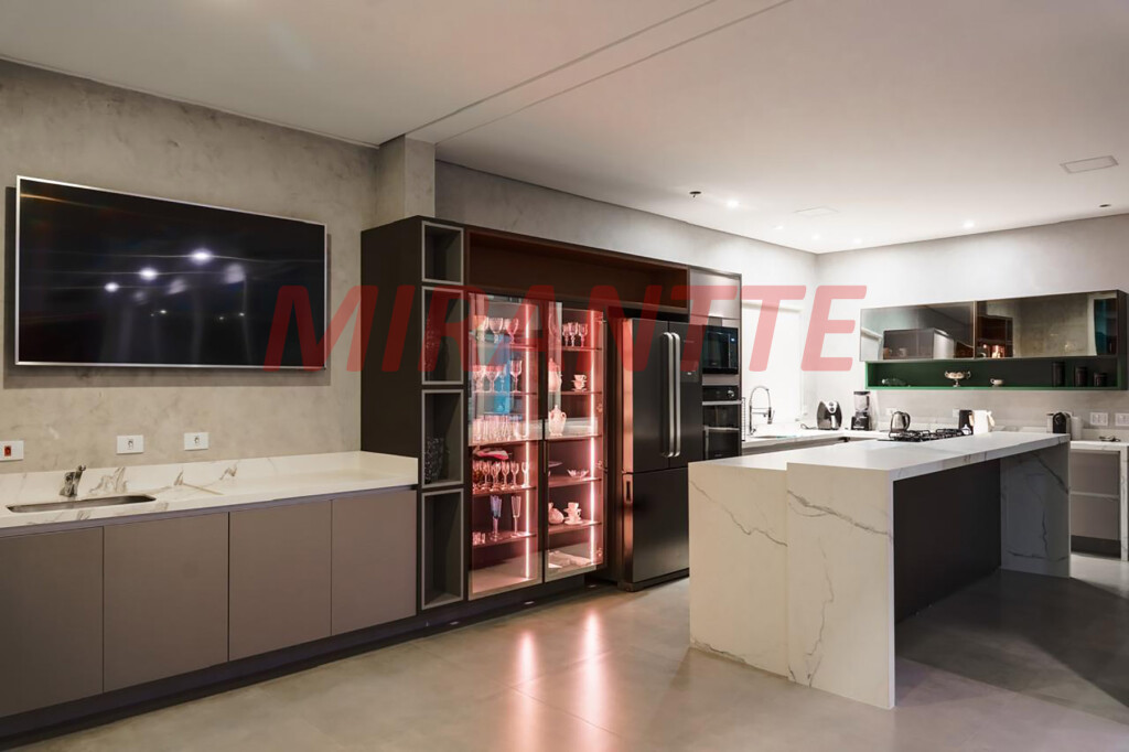 Casa de vila de 600m² com 4 quartos em Granja Viana
