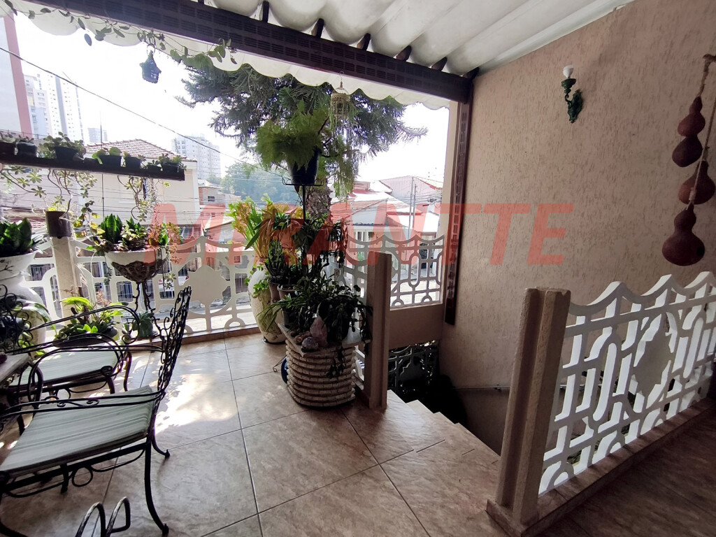 Sobrado de 1995m² com 2 quartos em Santa Teresinha
