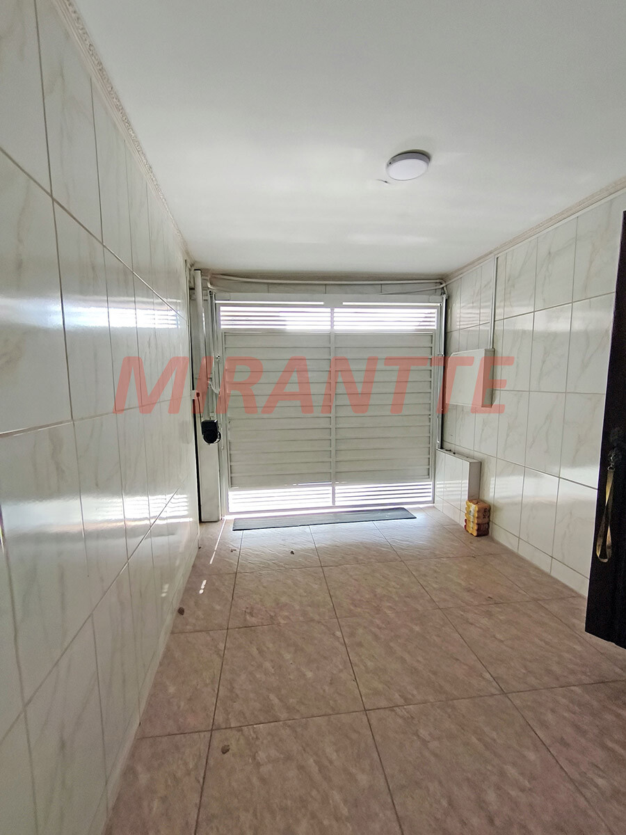 Sobrado de 1995m² com 2 quartos em Santa Teresinha