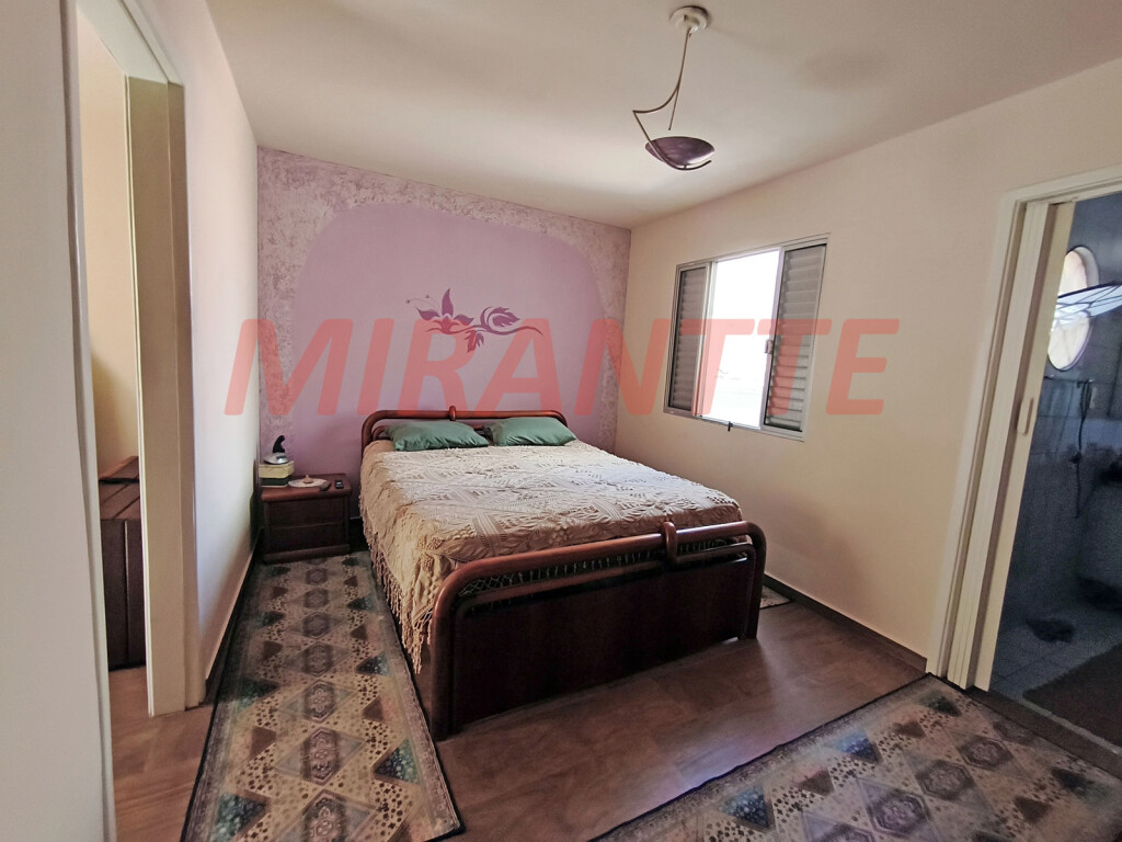 Sobrado de 1995m² com 2 quartos em Santa Teresinha