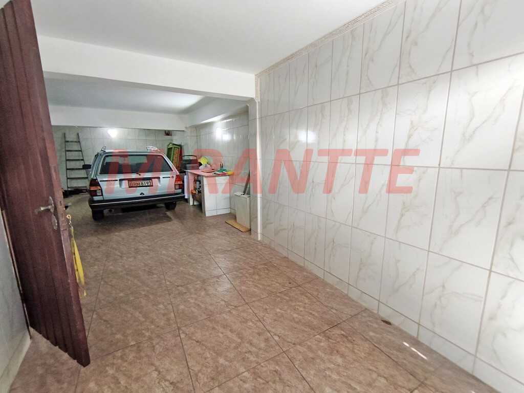 Sobrado de 1995m² com 2 quartos em Santa Teresinha