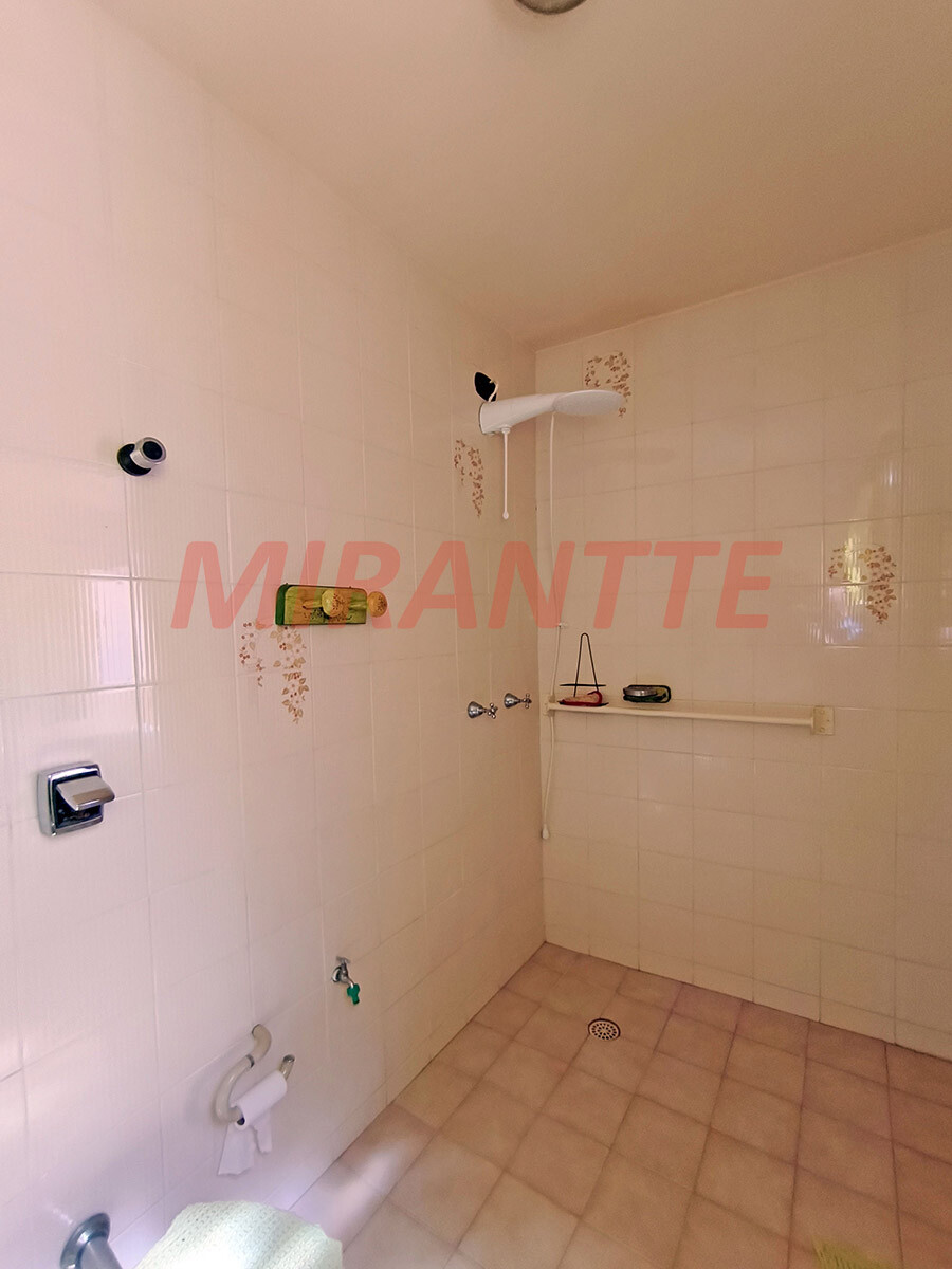 Sobrado de 1995m² com 2 quartos em Santa Teresinha