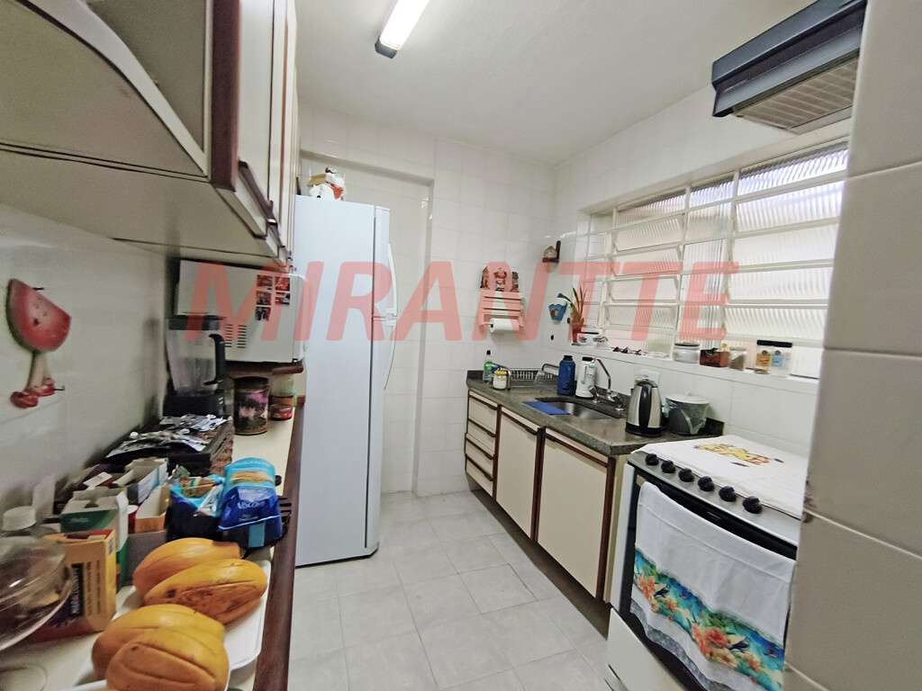 Sobrado de 1995m² com 2 quartos em Santa Teresinha
