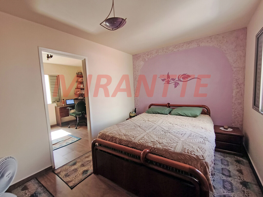 Sobrado de 1995m² com 2 quartos em Santa Teresinha