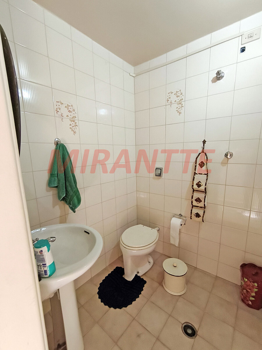 Sobrado de 1995m² com 2 quartos em Santa Teresinha