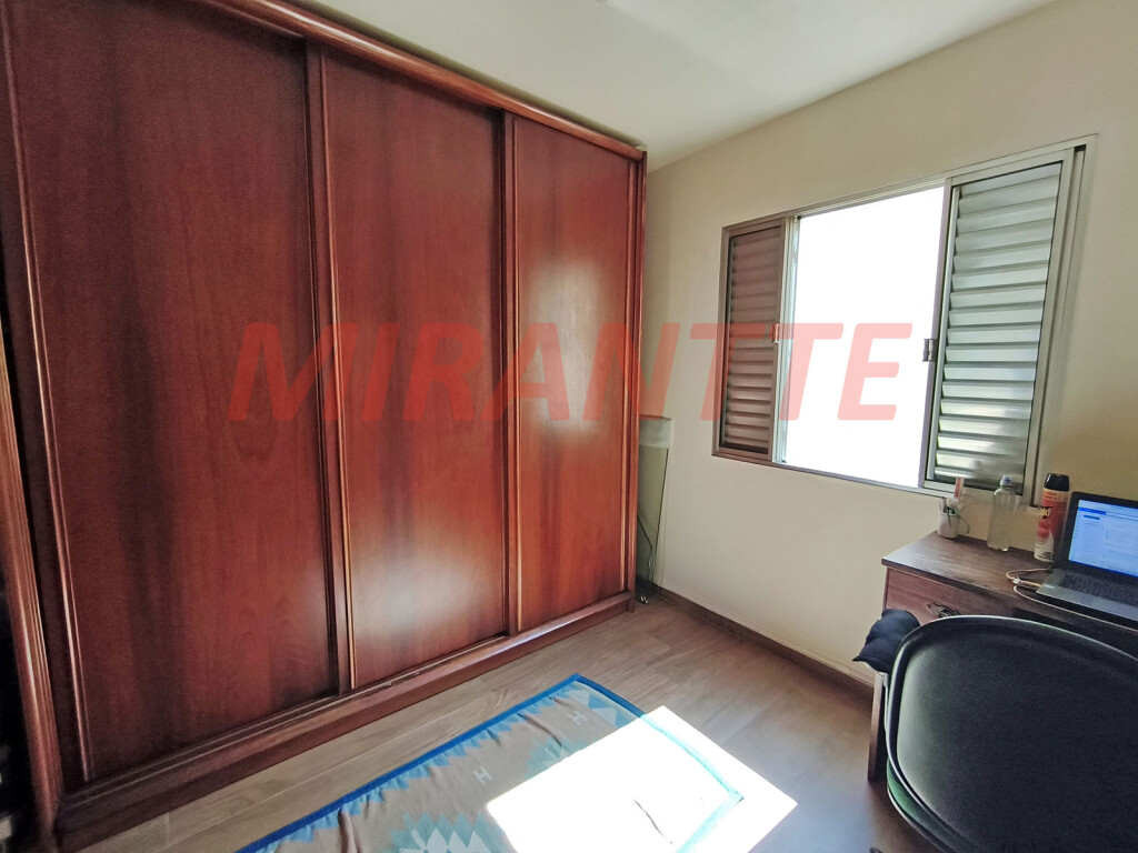 Sobrado de 1995m² com 2 quartos em Santa Teresinha