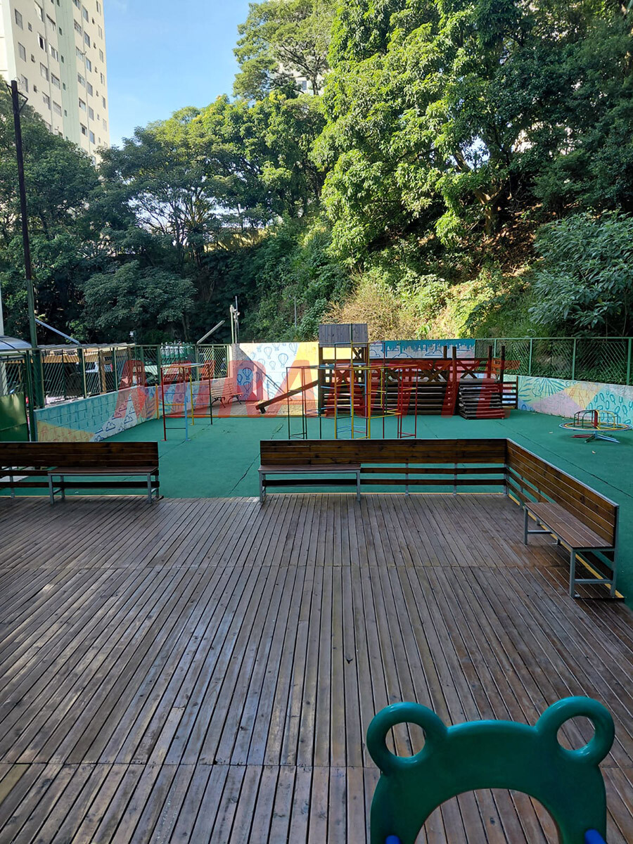 Apartamento de 52m² com 2 quartos em Vila Irmaos Arnoni