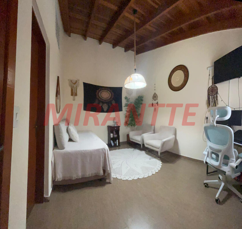 Cond. fechado de 120m² com 3 quartos em Parada  Inglesa