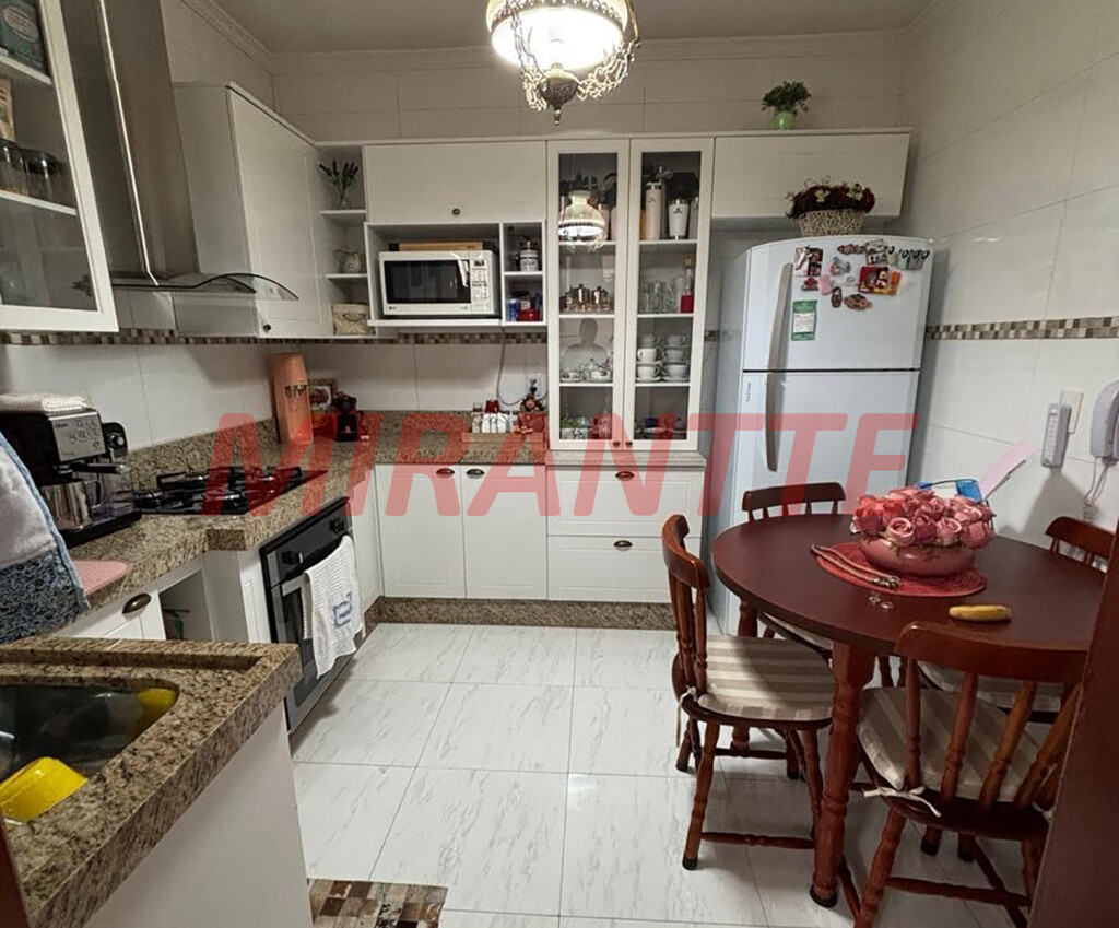 Cond. fechado de 120m² com 3 quartos em Parada  Inglesa