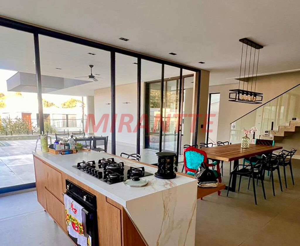 Sobrado de 464m² em ALPHAVILLE