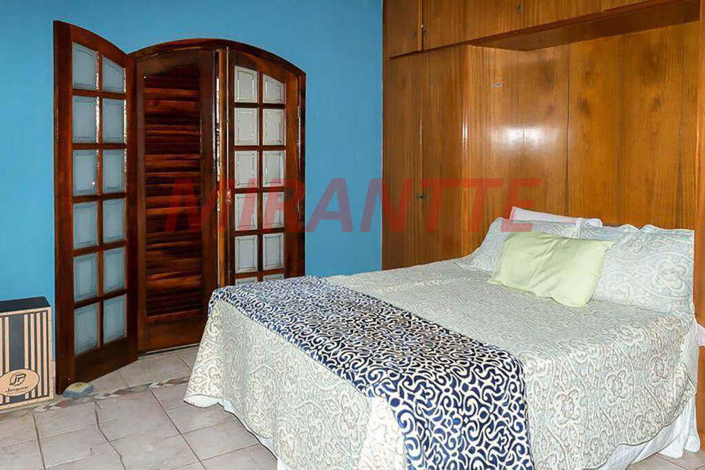 Sobrado de 230m² com 3 quartos em Imirim