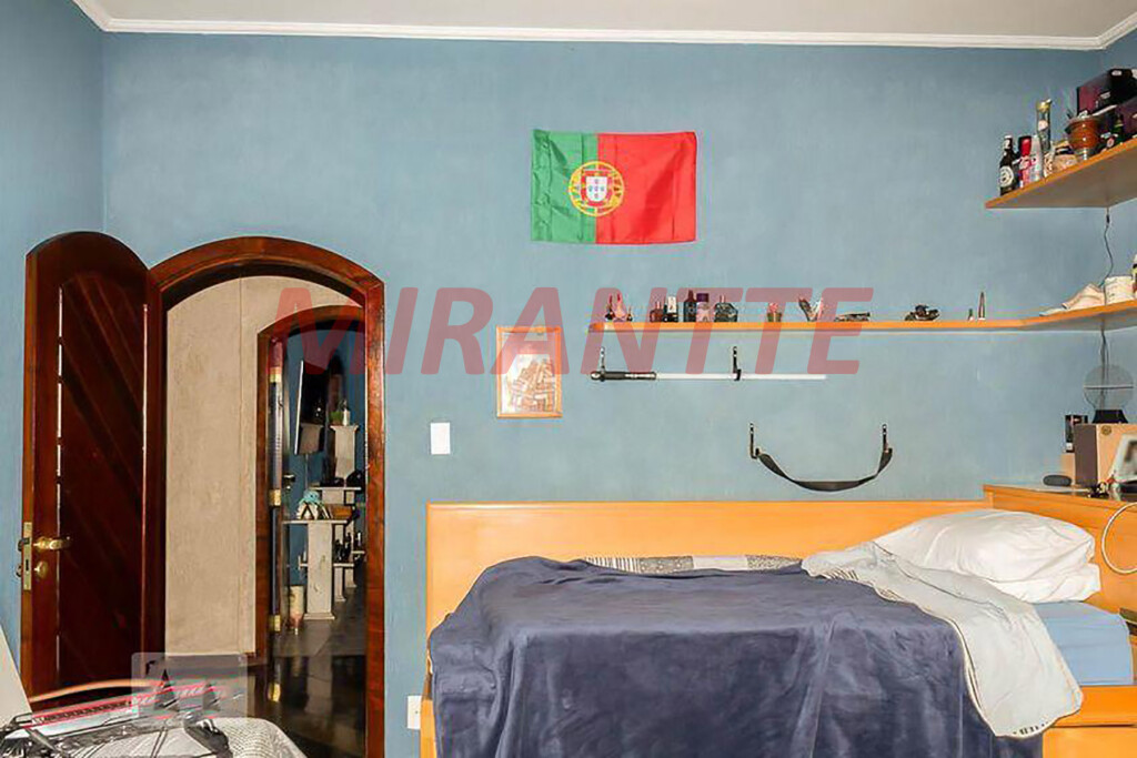 Sobrado de 230m² com 3 quartos em Imirim