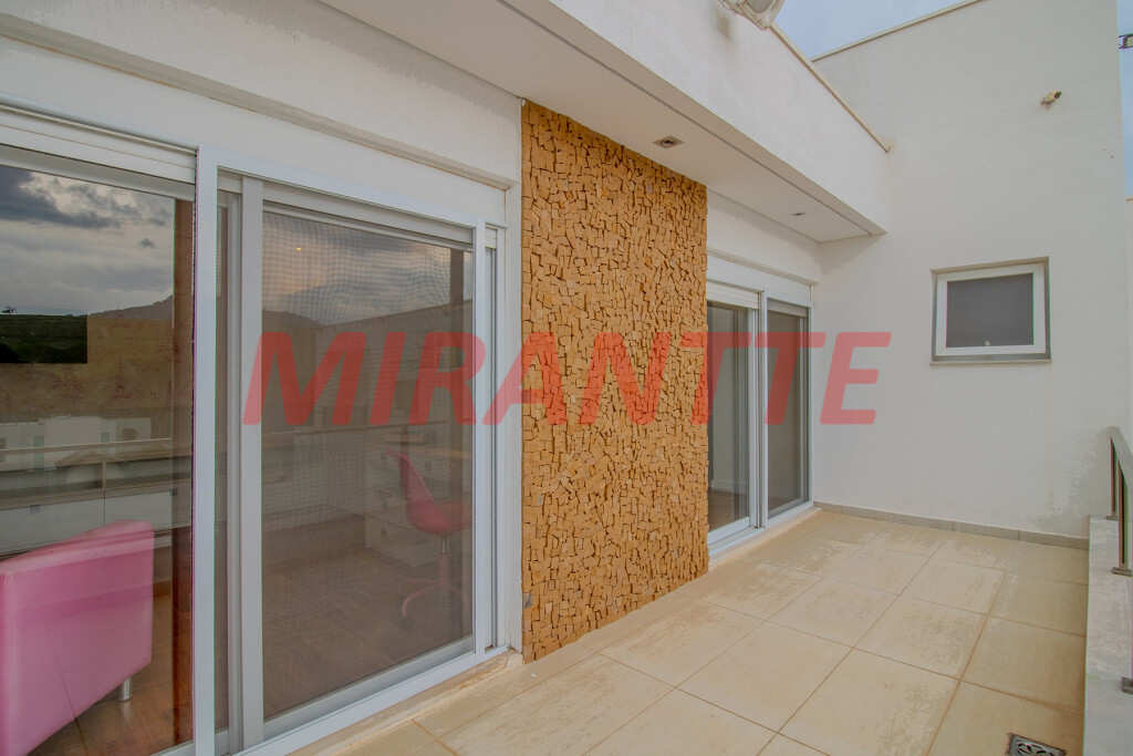 Cond. fechado de 740m² com 5 quartos em Tanque