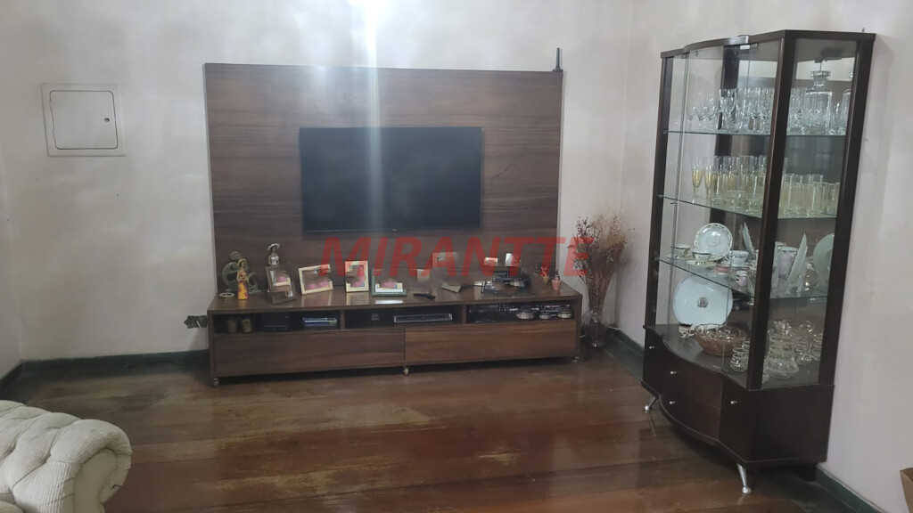 Sobrado de 371m² com 6 quartos em Pari