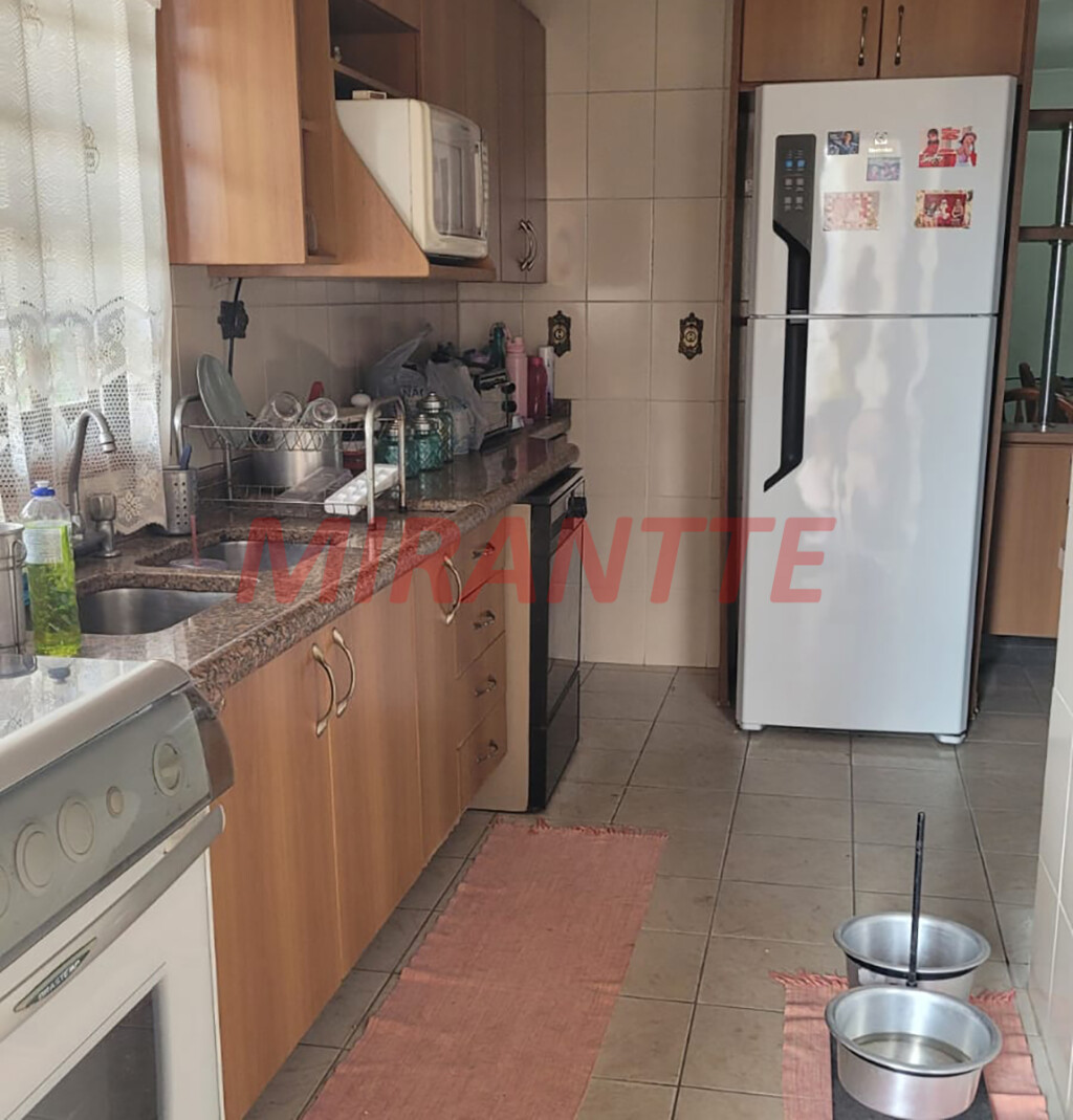 Sobrado de 371m² com 6 quartos em Pari