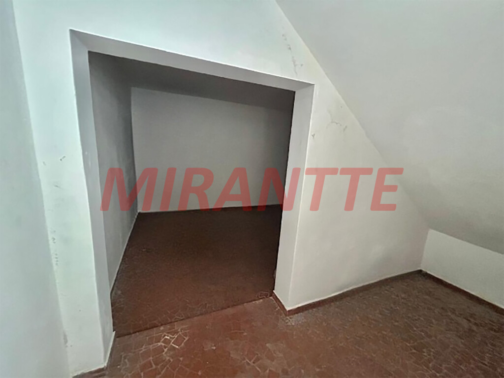 Sobrado de 141m² com 2 quartos em Tremembe