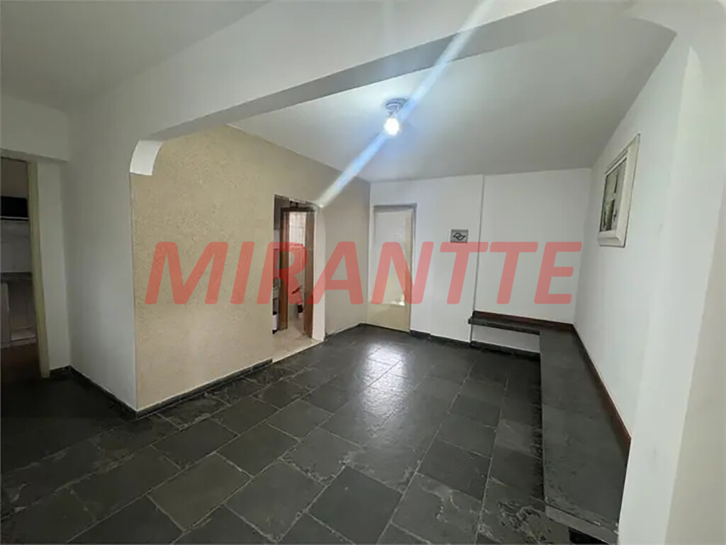 Apartamento de 52m² com 2 quartos em Vila Mazzei