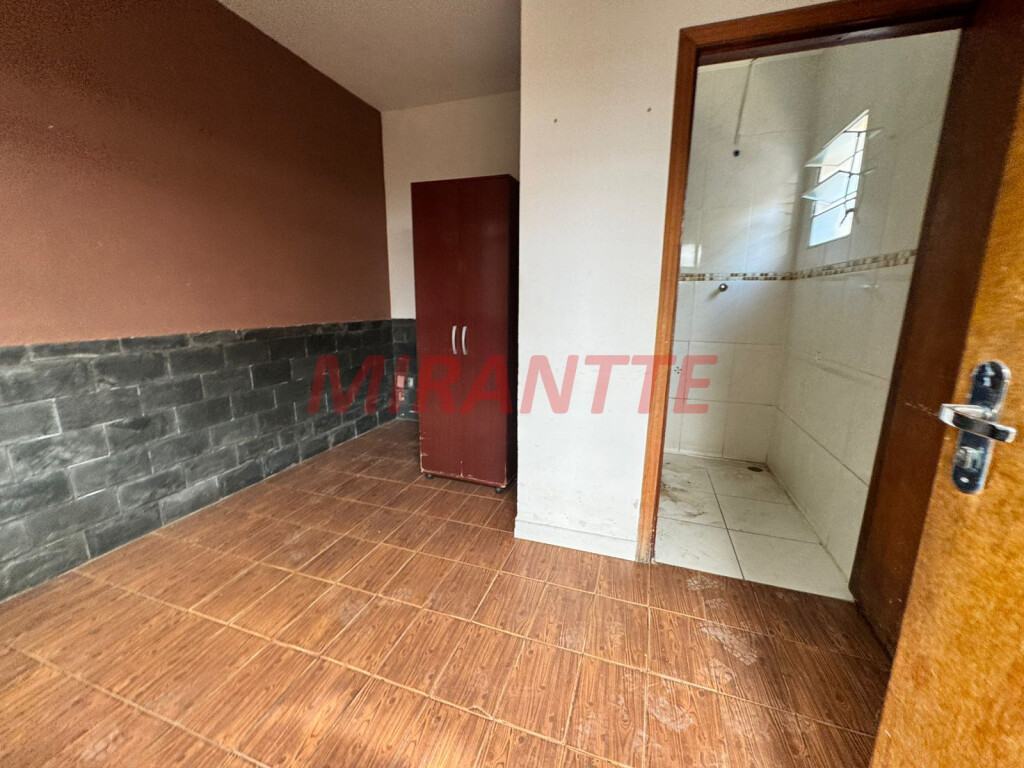 Casa terrea de 130m² com 4 quartos em Água Fria