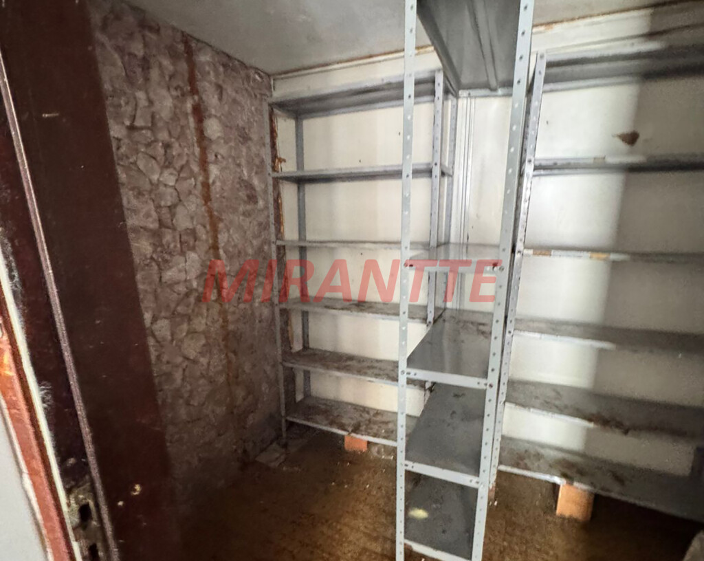 Casa terrea de 130m² com 4 quartos em Água Fria