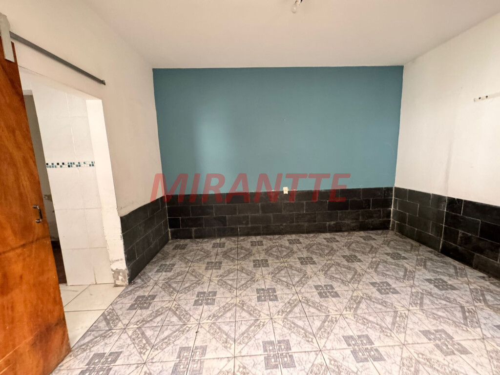 Casa terrea de 130m² com 4 quartos em Água Fria
