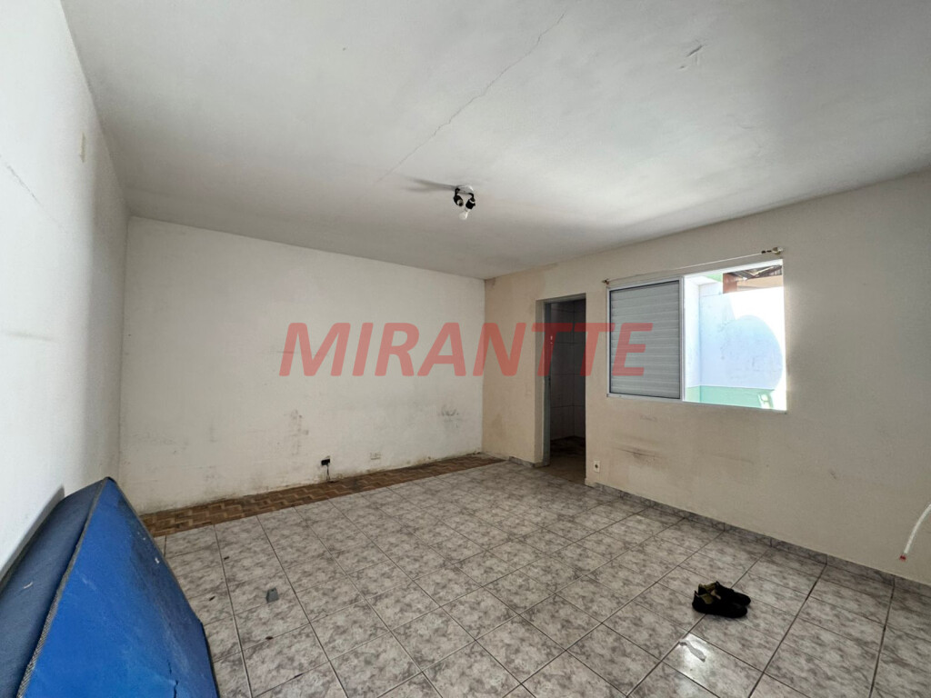 Casa terrea de 130m² com 4 quartos em Água Fria
